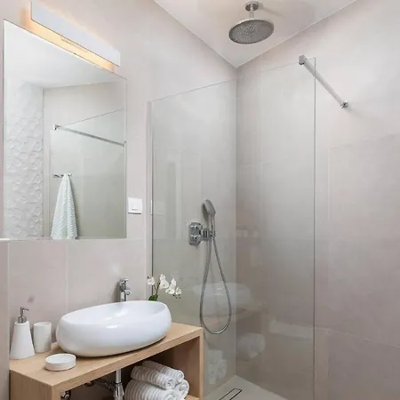 Tomara Holiday home Postira