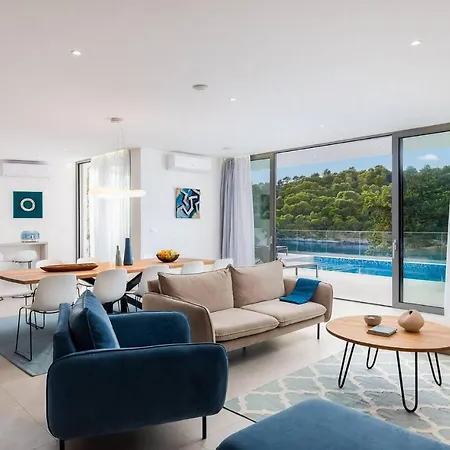 Holiday home Tomara Postira