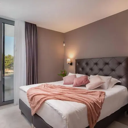 Tomara Holiday home