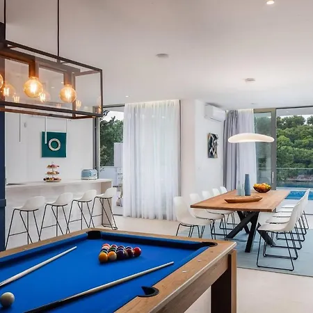 Holiday home Tomara Postira